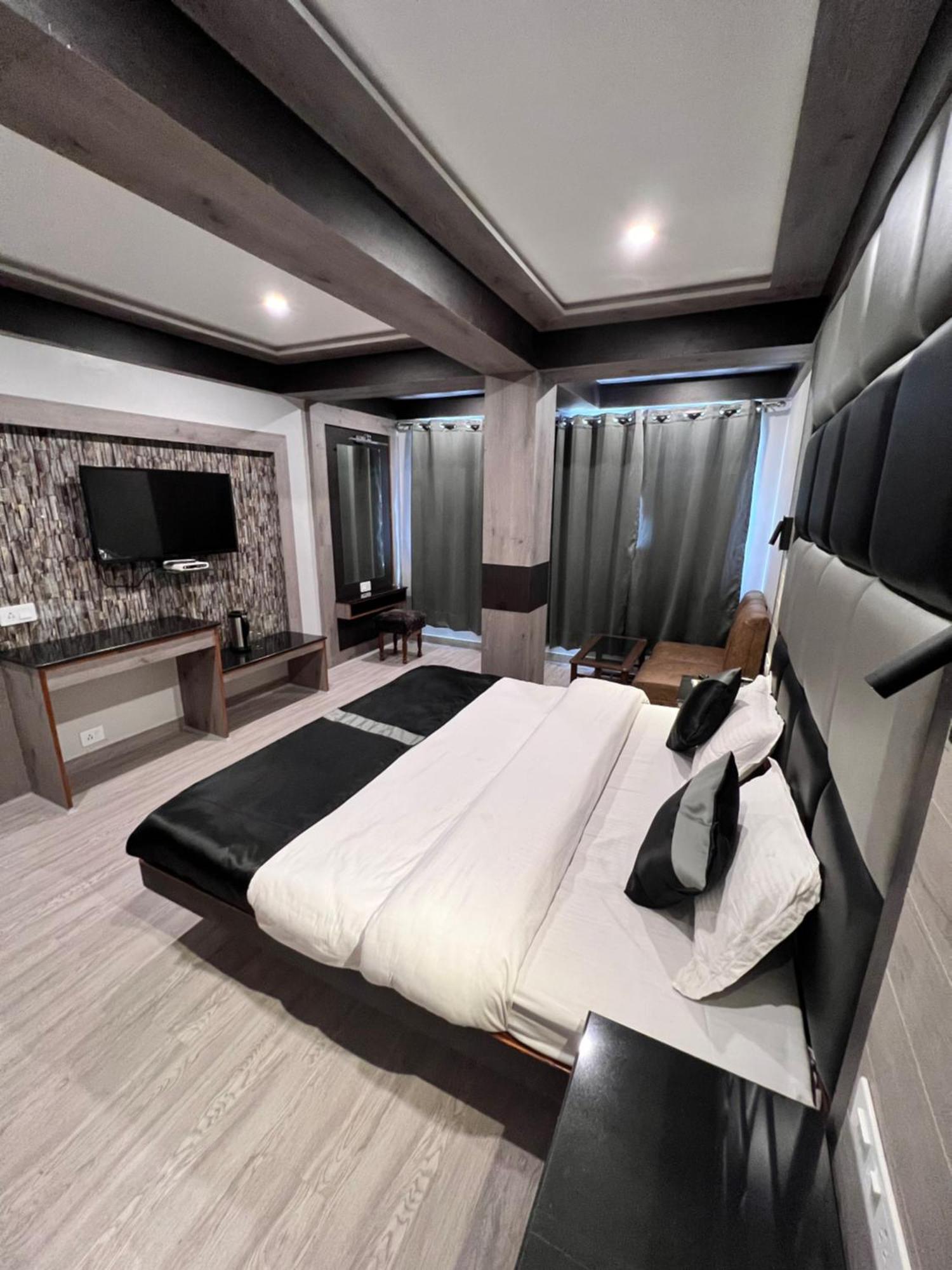 Hotel Victory Simlá Kültér fotó